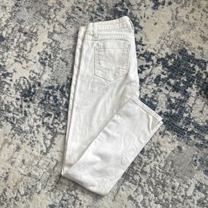 Vigoss White Straight Leg Jeans with Classic Denim Style